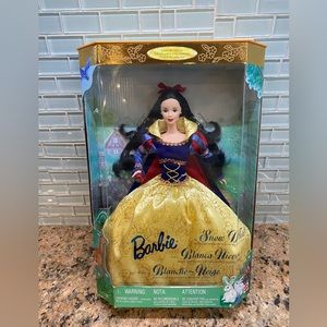 COLLECTORS EDITION 1992 Barbie as Snow White